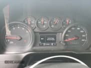 ✅ 2019 Chevrolet Silverado 1500 Custom • VIN: 3GCPYBEH8KG119611 • Lot: 66602515. Wystawiony na Copart z przebiegiem 122 488 mil. Bezpłatny archiwum sprzedaży aukcyjnych z USA i szczegółowy raport historii pojazdu na DreamBid. Zdjęcie 9.