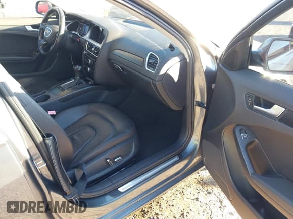 ✅ 2013 Audi A4 Premium • VIN: WAUAFAFL4DN049444 • Лот: 43666054. Опубликован ранее на IAAI с пробегом 120 039 миль. Бесплатный доступ к архиву аукционных продаж из США и подробный отчёт об истории автомобиля на DreamBid. Изображение 5.