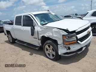 2018 Chevrolet Silverado 1500 LT z VIN 3GCUKREC6JG487334, wystawiony jako IAAI lot #42477852 z przebiegiem 68 276 mil mil oraz . Historia ofert i sprzedaży dostępna na DreamBid. Obrazek 1.