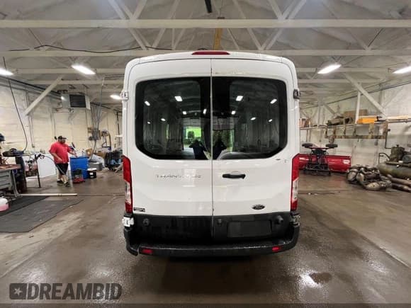 ✅ 2017 Ford Transit • VIN: 1FTYR2CM5HKA21834 • Лот: 42588642. Опубликован ранее на IAAI с пробегом 149 183 миль. Бесплатный доступ к архиву аукционных продаж из США и подробный отчёт об истории автомобиля на DreamBid. Изображение 13.