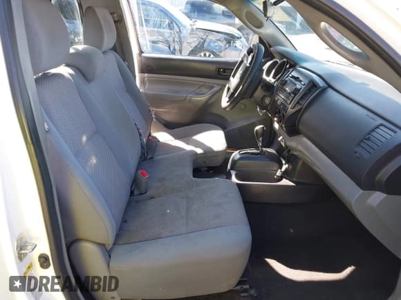 ✅ 2012 Toyota Tacoma • VIN: 5TFNX4CN2CX016826 • Lot: 43289199. Listed on IAAI with 203,043 mi. Free auction sales archive from the USA and detailed vehicle history report at DreamBid. Image 8.