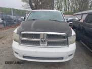 ✅ 2010 Dodge 1500 SLT • VIN: 1D7RB1GT7AS164798 • Lot: 41847595. Wystawiony na IAAI z przebiegiem 247 758 mil. Bezpłatny archiwum sprzedaży aukcyjnych z USA i szczegółowy raport historii pojazdu na DreamBid. Zdjęcie 12.