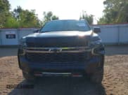 ✅ 2021 Chevrolet Tahoe Z71 • VIN: 1GNSKPKDXMR285097 • Lot: 43053270. Wystawiony na IAAI z przebiegiem 74 439 mil. Bezpłatny archiwum sprzedaży aukcyjnych z USA i szczegółowy raport historii pojazdu na DreamBid. Zdjęcie 12.