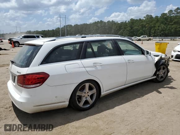 ✅ 2014 Mercedes-Benz E 350 Luxury • VIN: WDDHH8JB0EA773259 • Лот: 60149215. Опубликован ранее на Copart с пробегом 175 130 миль. Бесплатный доступ к архиву аукционных продаж из США и подробный отчёт об истории автомобиля на DreamBid. Изображение 3.