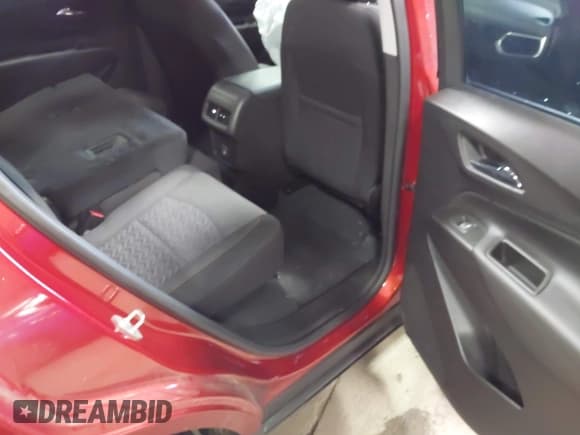 ✅ 2022 Chevrolet Equinox LT • VIN: 3GNAXUEV9NL163517 • Lot: 43570864. Listed on IAAI with 47,487 mi. Free auction sales archive from the USA and detailed vehicle history report at DreamBid. Image 8.