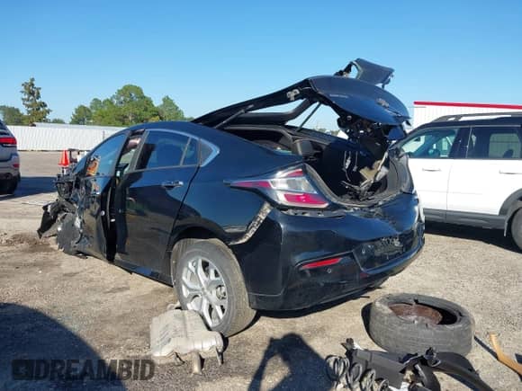 2017 Chevrolet Volt Premier z VIN 1G1RB6S5XHU203648, wystawiony jako IAAI lot #43468353 z przebiegiem Nie podano mil oraz . Historia ofert i sprzedaży dostępna na DreamBid. Obrazek 3.