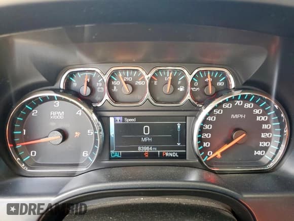 ✅ 2018 Chevrolet Silverado 1500 LT • VIN: 3GCPCREC8JG318572 • Lot: 68944925. Wystawiony na Copart z przebiegiem 83 964 mil. Bezpłatny archiwum sprzedaży aukcyjnych z USA i szczegółowy raport historii pojazdu na DreamBid. Zdjęcie 9.