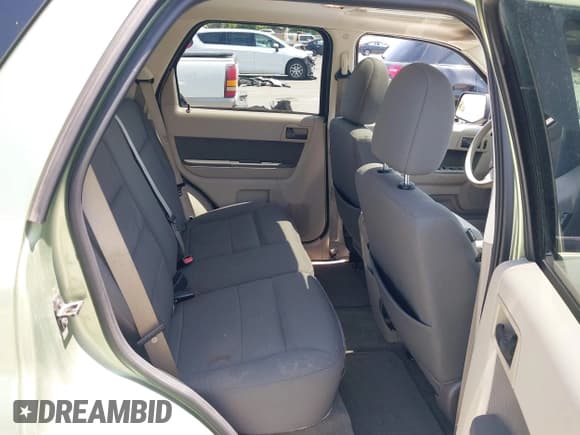 ✅ 2009 Ford Escape Hybrid • VIN: 1FMCU49329KA08605 • Lot: 42367265. Listed on IAAI with 166,562 mi. Free auction sales archive from the USA and detailed vehicle history report at DreamBid. Image 8.