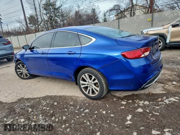 ✅ 2015 Chrysler 200 Limited • VIN: 1C3CCCAB2FN730921 • Lot: 95464875. Wystawiony na Copart z przebiegiem 116 462 mil. Bezpłatny archiwum sprzedaży aukcyjnych z USA i szczegółowy raport historii pojazdu na DreamBid. Zdjęcie 2.