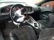 ✅ 2018 Dodge Challenger R/T Scat Pack • VIN: 2C3CDZFJ8JH288129 • Lot: 71450902. Wystawiony na Copart z przebiegiem 65 701 mil. Bezpłatny archiwum sprzedaży aukcyjnych z USA i szczegółowy raport historii pojazdu na DreamBid. Zdjęcie 8.