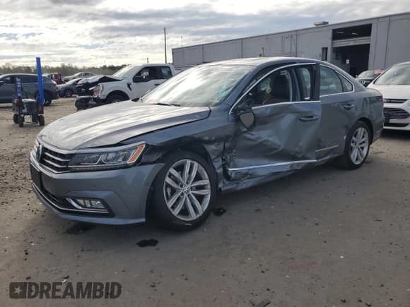 ✅ 2018 Volkswagen Passat SEL Premium • VIN: 1VWCA7A35JC032287 • Lot: 85483145. Listed on Copart with 67,958 mi. Free auction sales archive from the USA and detailed vehicle history report at DreamBid. Image 1.