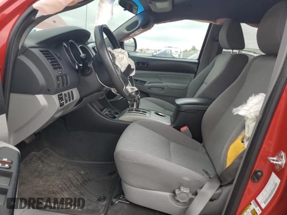 ✅ 2015 Toyota Tacoma PreRunner • VIN: 3TMJU4GN5FM183242 • Lot: 46185705. Listed on Copart with 71,932 mi. Free auction sales archive from the USA and detailed vehicle history report at DreamBid. Image 7.