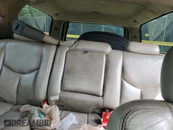 ✅ 2004 Chevrolet Suburban LT • VIN: 1GNFK16Z54J328473 • Лот: 60135565. Опубликован ранее на Copart с пробегом Не указан. Бесплатный доступ к архиву аукционных продаж из США и подробный отчёт об истории автомобиля на DreamBid. Изображение 10.