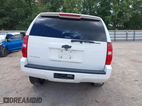 ✅ 2013 Chevrolet Tahoe LT • VIN: 1GNSKBE05DR354421 • Лот: 42935990. Опубликован ранее на IAAI с пробегом 145 514 миль. Бесплатный доступ к архиву аукционных продаж из США и подробный отчёт об истории автомобиля на DreamBid. Изображение 16.