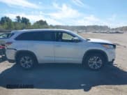 ✅ 2015 Toyota Highlander LE Plus • VIN: 5TDBKRFH0FS200113 • Lot: 43378604. Wystawiony na IAAI z przebiegiem 183 761 mil. Bezpłatny archiwum sprzedaży aukcyjnych z USA i szczegółowy raport historii pojazdu na DreamBid. Zdjęcie 13.