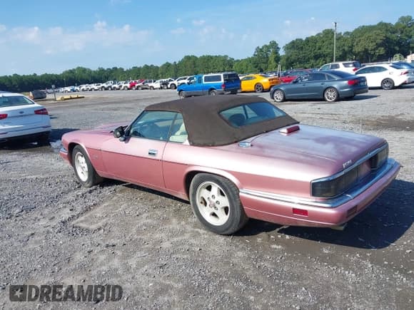 ✅ 1995 Jaguar XJS • VIN: SAJNX2746SC221451 • Лот: 42669042. Опубликован ранее на IAAI с пробегом 120 485 миль. Бесплатный доступ к архиву аукционных продаж из США и подробный отчёт об истории автомобиля на DreamBid. Изображение 3.