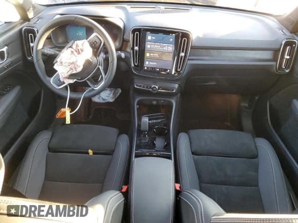 ✅ 2023 Volvo C40 Plus • VIN: YV4ED3GL3P2065898 • Лот: 41224334. Опубликован ранее на Copart с пробегом 10 423 миль. Бесплатный доступ к архиву аукционных продаж из США и подробный отчёт об истории автомобиля на DreamBid. Изображение 8.