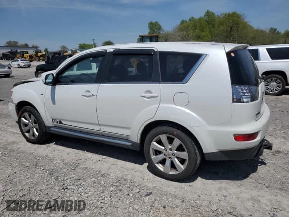 ✅ 2011 Mitsubishi Outlander GT • VIN: JA4JT5AX9BU033606 • Лот: 52700245. Опубликован ранее на Copart с пробегом 203 294 миль. Бесплатный доступ к архиву аукционных продаж из США и подробный отчёт об истории автомобиля на DreamBid. Изображение 2.