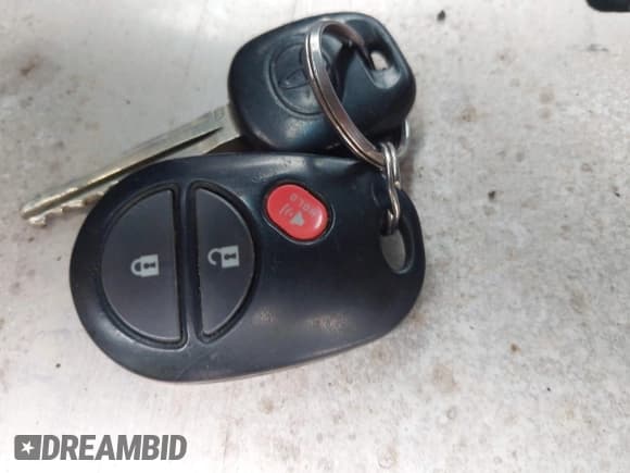 ✅ 2016 Toyota Tundra SR5 • VIN: 5TFEM5F10GX097208 • Lot: 42623298. Listed on IAAI with 128,469 mi. Free auction sales archive from the USA and detailed vehicle history report at DreamBid. Image 11.