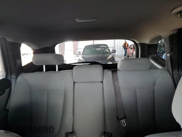 ✅ 2012 Hyundai Santa Fe GLS • VIN: 5XYZG3AB1CG102202 • Lot: 80338584. Listed on Copart with 185,646 mi. Free auction sales archive from the USA and detailed vehicle history report at DreamBid. Image 10.