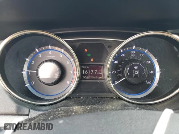 ✅ 2011 Hyundai Sonata SE • VIN: 5NPEC4AC9BH306276 • Lot: 72167904. Listed on Copart with 125,442 mi. Free auction sales archive from the USA and detailed vehicle history report at DreamBid. Image 9.