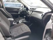 ✅ 2015 Nissan Rogue S • VIN: KNMAT2MV6FP530583 • Lot: 43398536. Wystawiony na IAAI z przebiegiem 95 874 mil. Bezpłatny archiwum sprzedaży aukcyjnych z USA i szczegółowy raport historii pojazdu na DreamBid. Zdjęcie 5.