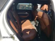 ✅ 2019 Audi e-tron Prestige • VIN: WA1VABGE9KB010799 • Lot: 56588223. Wystawiony na Copart z przebiegiem 14 998 mil. Bezpłatny archiwum sprzedaży aukcyjnych z USA i szczegółowy raport historii pojazdu na DreamBid. Zdjęcie 10.