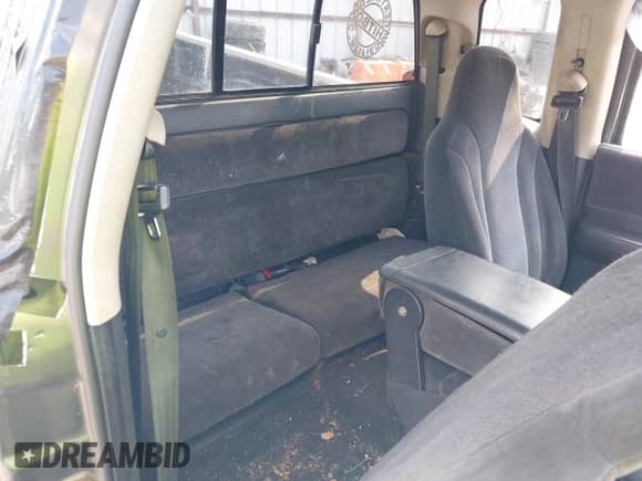 2002 Dodge Dakota Sport z VIN 1B7GL32X92S644072, wystawiony jako IAAI lot #42400800 z przebiegiem 232 611 mil mil oraz . Historia ofert i sprzedaży dostępna na DreamBid. Obrazek 8.