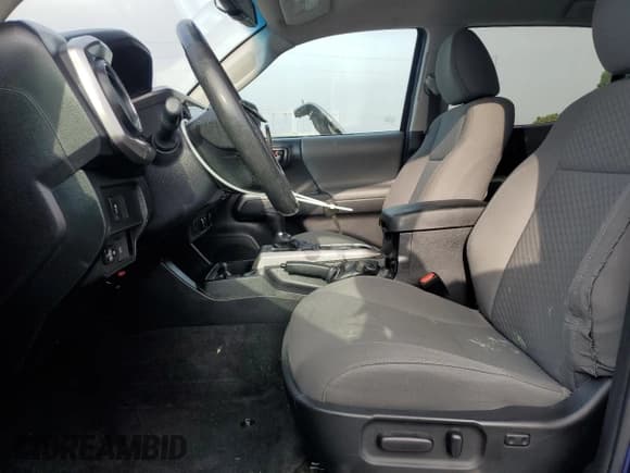 ✅ 2022 Toyota Tacoma SR5 • VIN: 3TMAZ5CN4NM179095 • Lot: 71853055. Wystawiony na Copart z przebiegiem 54 582 mil. Bezpłatny archiwum sprzedaży aukcyjnych z USA i szczegółowy raport historii pojazdu na DreamBid. Zdjęcie 7.