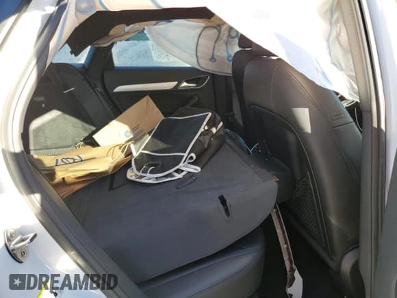 ✅ 2017 Audi Q3 Premium • VIN: WA1ECCFSXHR016330 • Lot: 68808362. Wystawiony na Copart z przebiegiem Nie podano. Bezpłatny archiwum sprzedaży aukcyjnych z USA i szczegółowy raport historii pojazdu na DreamBid. Zdjęcie 11.