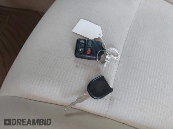 ✅ 2007 Ford Explorer XLT • VIN: 1FMEU63E97UB66066 • Lot: 41920036. Wystawiony na IAAI z przebiegiem 165 482 mil. Bezpłatny archiwum sprzedaży aukcyjnych z USA i szczegółowy raport historii pojazdu na DreamBid. Zdjęcie 11.