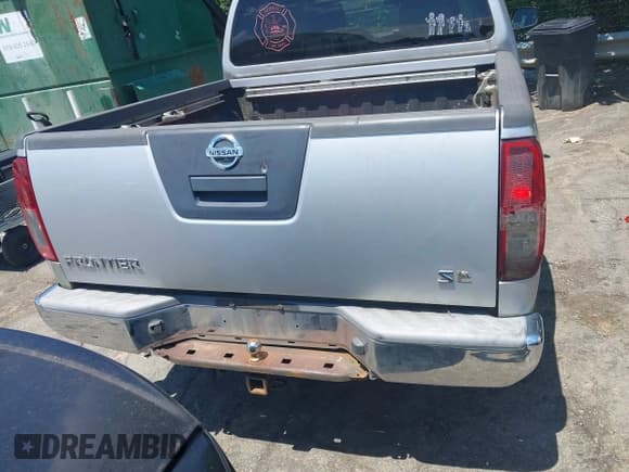 ✅ 2009 Nissan Frontier SE • VIN: 1N6AD07U59C407404 • Lot: 42772182. Wystawiony na IAAI z przebiegiem 183 640 mil. Bezpłatny archiwum sprzedaży aukcyjnych z USA i szczegółowy raport historii pojazdu na DreamBid. Zdjęcie 16.