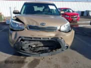 ✅ 2015 Kia Soul • VIN: KNDJN2A25F7215049 • Lot: 43515583. Wystawiony na IAAI z przebiegiem 60 822 mil. Bezpłatny archiwum sprzedaży aukcyjnych z USA i szczegółowy raport historii pojazdu na DreamBid. Zdjęcie 6.