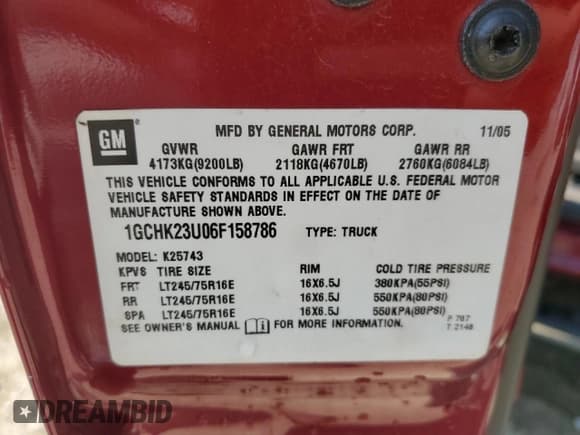 ✅ 2006 Chevrolet Silverado 2500HD LT2 • VIN: 1GCHK23U06F158786 • Lot: 60594805. Wystawiony na Copart z przebiegiem 209 549 mil. Bezpłatny archiwum sprzedaży aukcyjnych z USA i szczegółowy raport historii pojazdu na DreamBid. Zdjęcie 12.