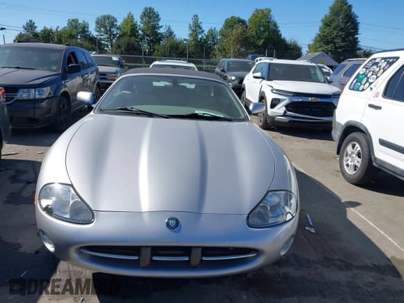 ✅ 2001 Jaguar XK • VIN: SAJDA42C91NA18938 • Lot: 43357157. Wystawiony na IAAI z przebiegiem 59 683 mil. Bezpłatny archiwum sprzedaży aukcyjnych z USA i szczegółowy raport historii pojazdu na DreamBid. Zdjęcie 12.