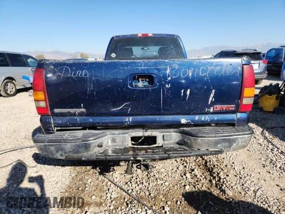 ✅ 2000 GMC Sierra 2500 SLE • VIN: 1GTGK29UXYE143062 • Лот: 85595955. Опубликован ранее на Copart с пробегом 309 556 миль. Бесплатный доступ к архиву аукционных продаж из США и подробный отчёт об истории автомобиля на DreamBid. Изображение 6.