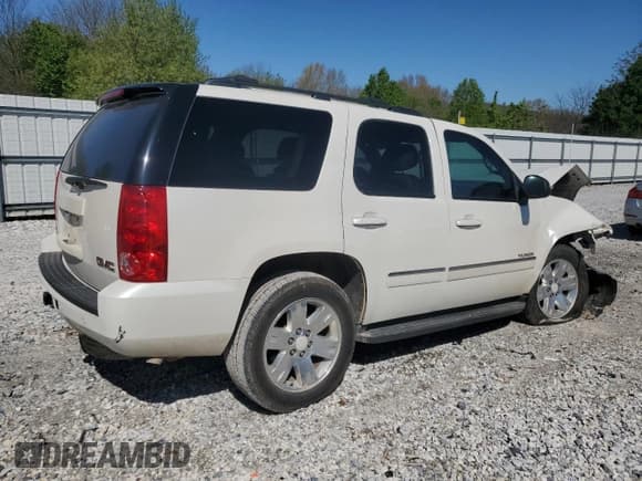 ✅ 2010 GMC Yukon SLT • VIN: 1GKUCCE03AR179025 • Lot: 52085735. Listed on Copart with 216,458 mi. Free auction sales archive from the USA and detailed vehicle history report at DreamBid. Image 3.