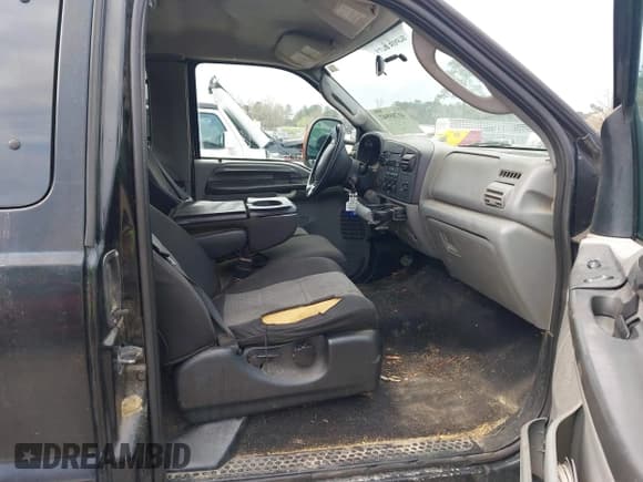 ✅ 2005 Ford F-250 XL • VIN: 1FTSX21P15EB20217 • Lot: 41789942. Listed on IAAI with 193,062 mi. Free auction sales archive from the USA and detailed vehicle history report at DreamBid. Image 5.