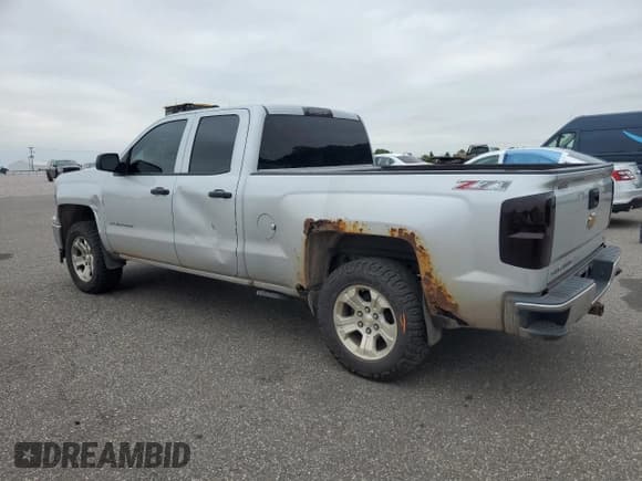 ✅ 2014 Chevrolet Silverado 1500 LT • VIN: 1GCVKREC3EZ120417 • Лот: 71981855. Опубликован ранее на Copart с пробегом 217 908 миль. Бесплатный доступ к архиву аукционных продаж из США и подробный отчёт об истории автомобиля на DreamBid. Изображение 2.