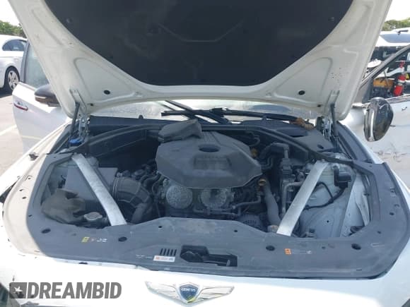 ✅ 2019 Genesis G70 Advanced • VIN: KMTG44LA4KU038200 • Лот: 42132727. Опубликован ранее на IAAI с пробегом 131 948 миль. Бесплатный доступ к архиву аукционных продаж из США и подробный отчёт об истории автомобиля на DreamBid. Изображение 10.