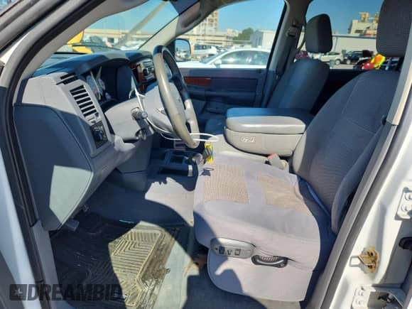 2006 Dodge 1500 SLT z VIN 3D7KR19D76G202595, wystawiony jako Copart lot #84990065 z przebiegiem 119 840 mil mil oraz Szkoda całkowita • Salvage title. Historia ofert i sprzedaży dostępna na DreamBid. Obrazek 7.