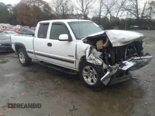 ✅ 2000 Chevrolet Silverado 1500 LS • VIN: 1GCEK19T4YE390960 • Лот: 41043965. Опубликован ранее на IAAI с пробегом 277 625 миль. Бесплатный доступ к архиву аукционных продаж из США и подробный отчёт об истории автомобиля на DreamBid. Изображение 1.