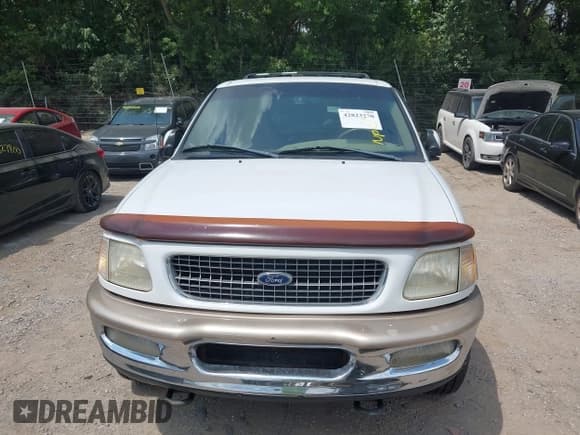 ✅ 1998 Ford Expedition XLT • VIN: 1FMPU18L7WLC34226 • Lot: 42823270. Wystawiony na IAAI z przebiegiem 180 361 mil. Bezpłatny archiwum sprzedaży aukcyjnych z USA i szczegółowy raport historii pojazdu na DreamBid. Zdjęcie 6.