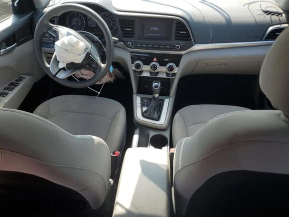 ✅ 2019 Hyundai Elantra SE • VIN: 5NPD74LF2KH437668 • Lot: 65554895. Listed on Copart with 107,545 mi. Free auction sales archive from the USA and detailed vehicle history report at DreamBid. Image 8.