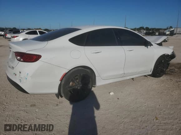 ✅ 2017 Chrysler 200 Touring • VIN: 1C3CCCFB8HN509240 • Lot: 90404995. Wystawiony na Copart z przebiegiem 94 106 mil. Bezpłatny archiwum sprzedaży aukcyjnych z USA i szczegółowy raport historii pojazdu na DreamBid. Zdjęcie 3.