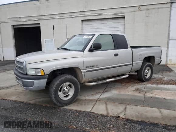 2001 Dodge 1500 с VIN 3B7HF12Y71G208643, выставлен на аукционе Copart как лот 84020754 с пробегом 174 386 миль миль и Чистый • Clean title. История ставок и продаж доступна на DreamBid. Изображение 1.