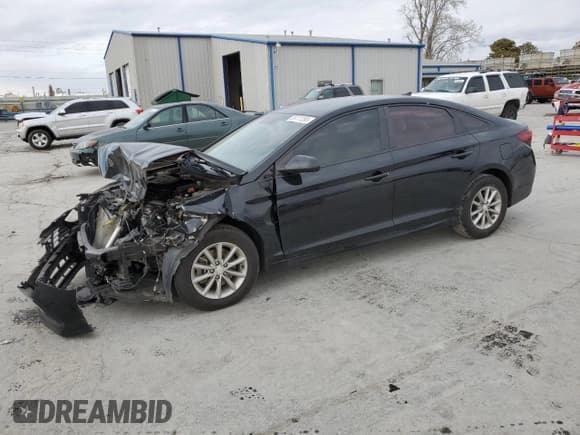 ✅ 2019 Hyundai Sonata SE • VIN: 5NPE24AF8KH777915 • Лот: 39777283. Опубликован ранее на Copart с пробегом 85 897 миль. Бесплатный доступ к архиву аукционных продаж из США и подробный отчёт об истории автомобиля на DreamBid. Изображение 1.