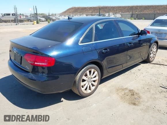 ✅ 2010 Audi A4 Premium Plus • VIN: WAUFFAFL8AN046032 • Lot: 43028344. Listed on IAAI with 215,820 mi. Free auction sales archive from the USA and detailed vehicle history report at DreamBid. Image 4.