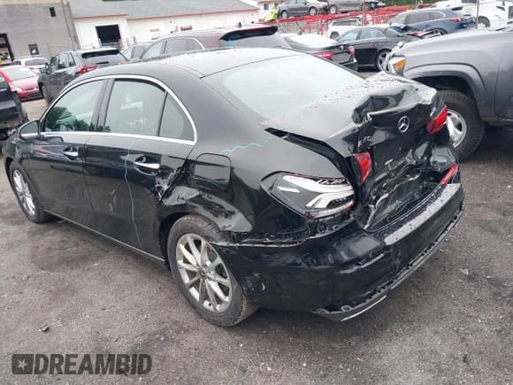 ✅ 2020 Mercedes-Benz A 220 • VIN: WDD3G4FB5LW038971 • Lot: 42530860. Wystawiony na IAAI z przebiegiem 66 405 mil. Bezpłatny archiwum sprzedaży aukcyjnych z USA i szczegółowy raport historii pojazdu na DreamBid. Zdjęcie 3.