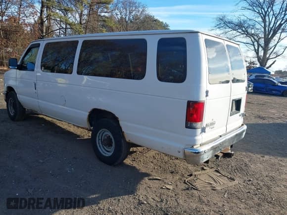 ✅ 2008 Ford Econoline Passenger XL • VIN: 1FBSS31L08DB22945 • Lot: 41315012. Listed on IAAI with 330,809 mi. Free auction sales archive from the USA and detailed vehicle history report at DreamBid. Image 3.